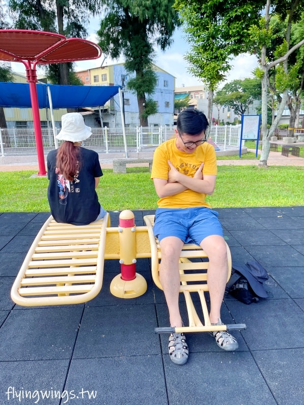 彰化埔鹽┃崑崙兒童公園。2022年8月正式啟用的公園,位於埔鹽交通要道旁,設有停車格,離埔鹽順澤宮不遠,可以順遊! - 第38張圖
