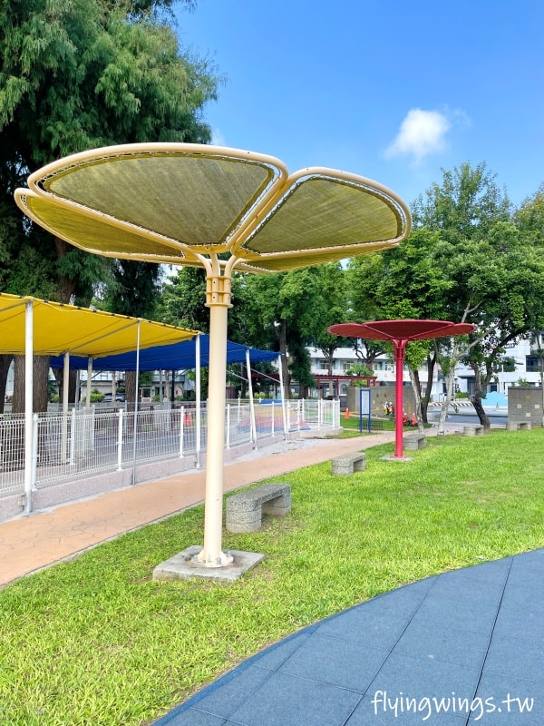 彰化埔鹽┃崑崙兒童公園。2022年8月正式啟用的公園,位於埔鹽交通要道旁,設有停車格,離埔鹽順澤宮不遠,可以順遊! - 第39張圖