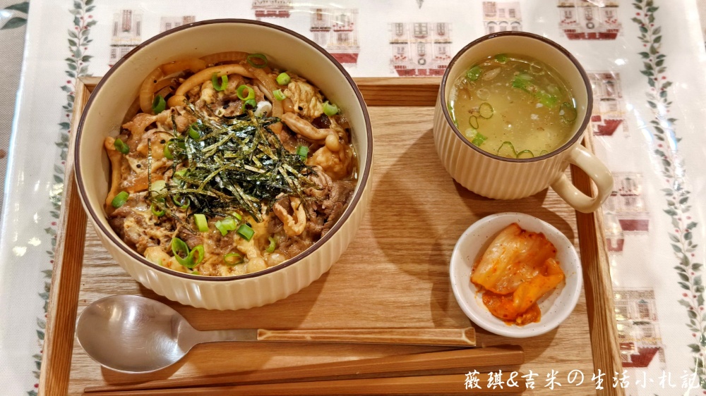 彰化咖啡┃Mor Coffee。彰化最有誠意咖啡店,特殊節日都有場景佈置,超有過節氣氛!餐點也很好吃喔! - 第13張圖