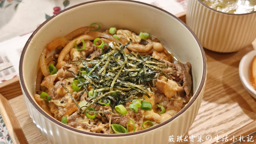 彰化咖啡┃Mor Coffee。彰化最有誠意咖啡店,特殊節日都有場景佈置,超有過節氣氛!餐點也很好吃喔! - 第14張圖