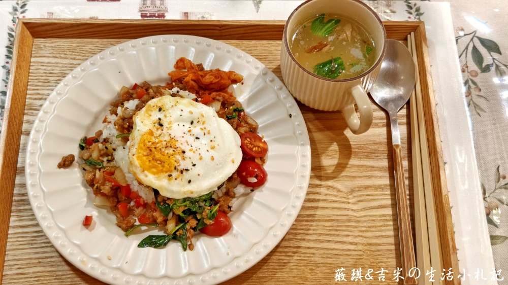 彰化咖啡┃Mor Coffee。彰化最有誠意咖啡店,特殊節日都有場景佈置,超有過節氣氛!餐點也很好吃喔! - 第15張圖