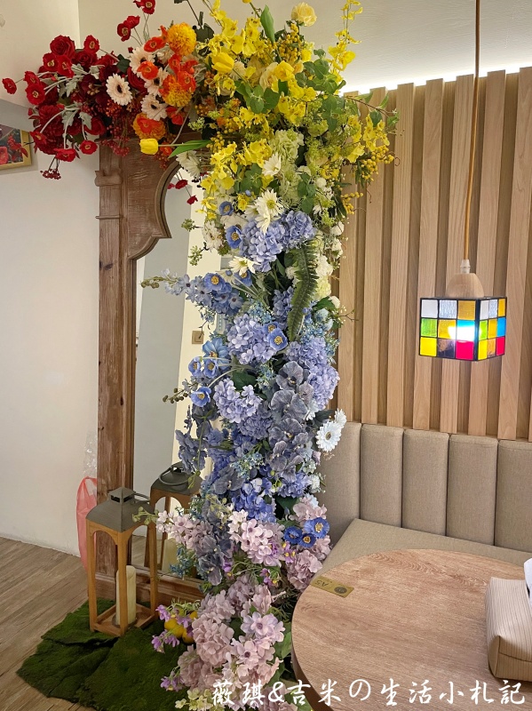 彰化咖啡┃Mor Coffee。彰化最有誠意咖啡店,特殊節日都有場景佈置,超有過節氣氛!餐點也很好吃喔! - 第35張圖