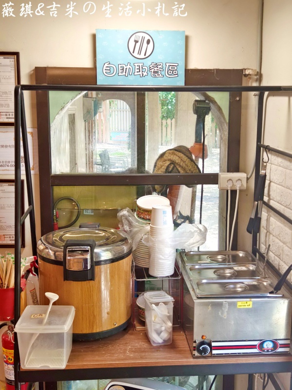 苗栗西湖┃獵犬不打獵鄉林小食光。想嚕狗勾，這邊有九隻大金毛等你來喔!